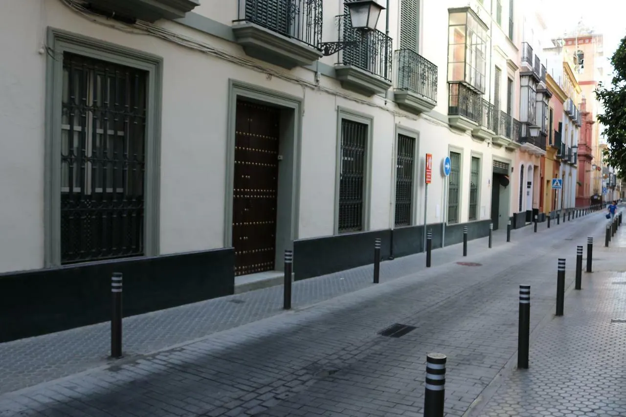 Calle San Vicente, Apartamento Hotel Seville Spain